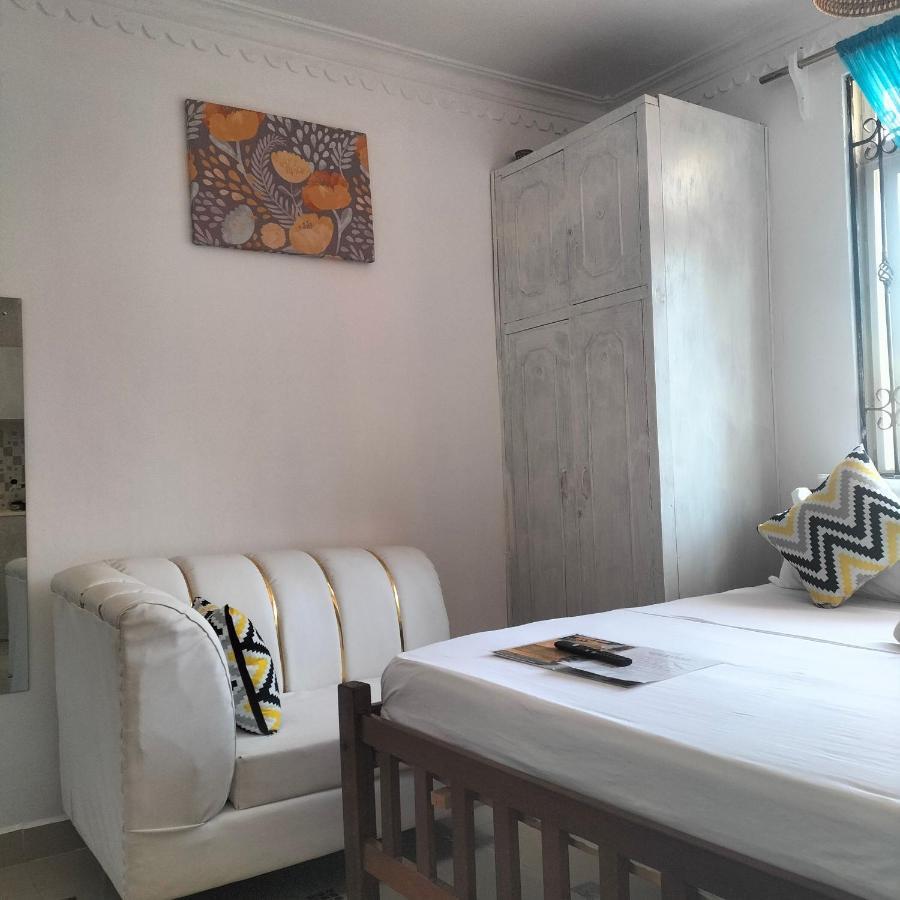 Luxurious Studio Apartments 몸바사 외부 사진