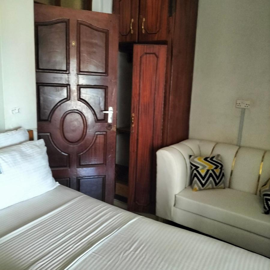 Luxurious Studio Apartments 몸바사 외부 사진