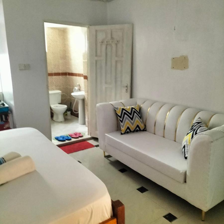 Luxurious Studio Apartments 몸바사 외부 사진
