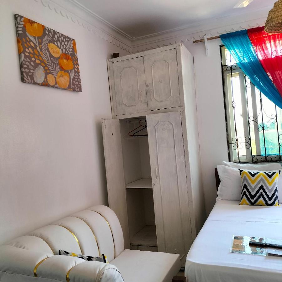 Luxurious Studio Apartments 몸바사 외부 사진