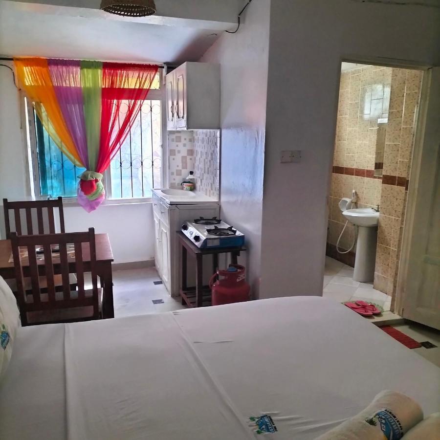 Luxurious Studio Apartments 몸바사 외부 사진
