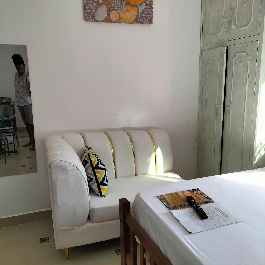 Luxurious Studio Apartments 몸바사 외부 사진